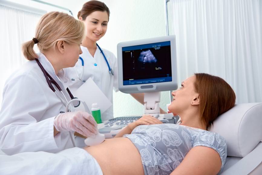 Делается 1 узи при беременности. Когда на УЗИ можно увидеть беременность